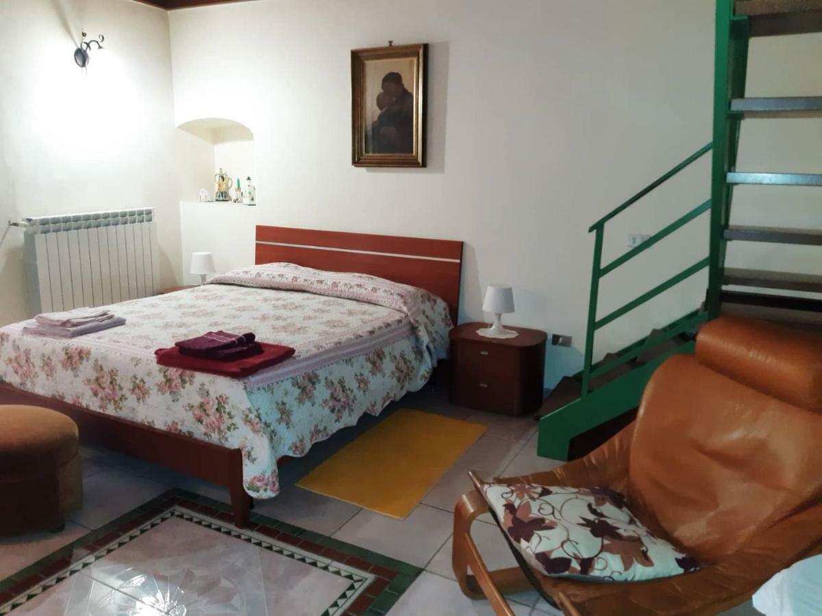B&B Il Nespolo Salerno Eksteriør billede